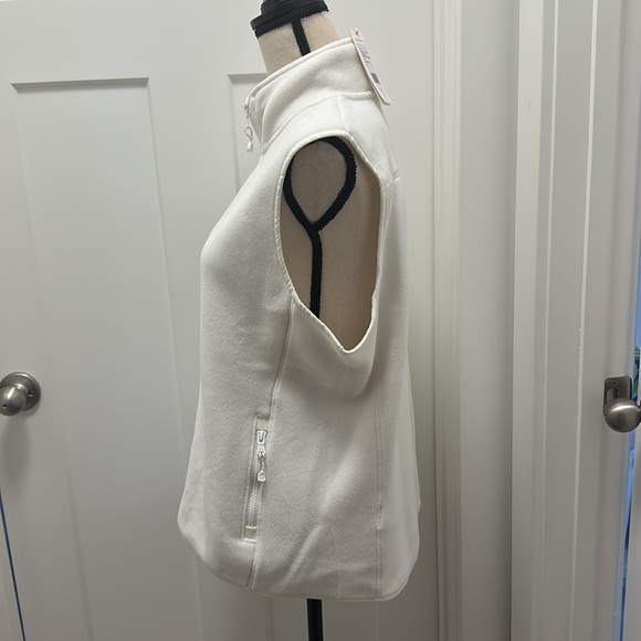 NWT Vineyard Vines Women’s Fleece Vest 🐳 - Picture 2 of 4